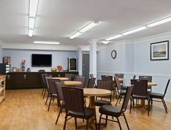 Days By Wyndham Hotel Kelowna