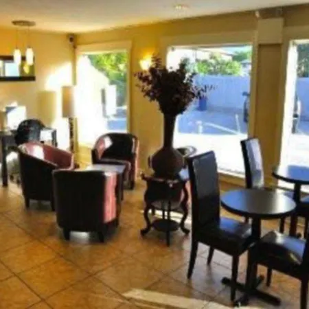 Days Inn By Wyndham Kelowna 